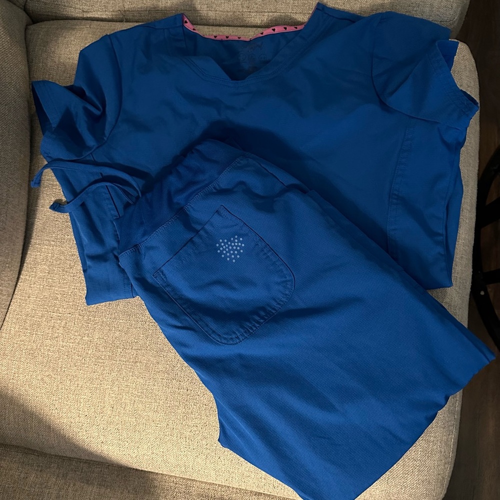 Heart & Soul scrub set , Royal blue medium petite